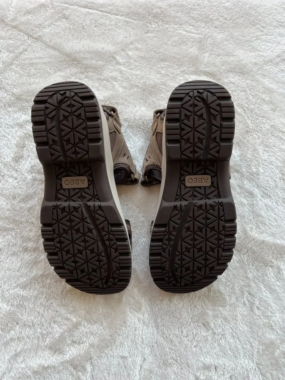 Abeo Goleta Trail Sandals NIB 8 Brown